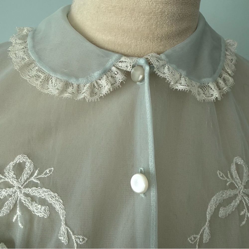 🤍 Rogers Vintage Sheer Peignoir Nightgown Light Blue Embroidered Front & Back 🤍 - Picture 9 of 14